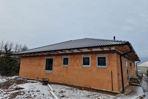 Referencie Involt - Kompletná elektroinštalácia rodinného domu pozostávajúca z elektrických , svetelných , zásuvkových , internetových a koaxiálych rozvodov.