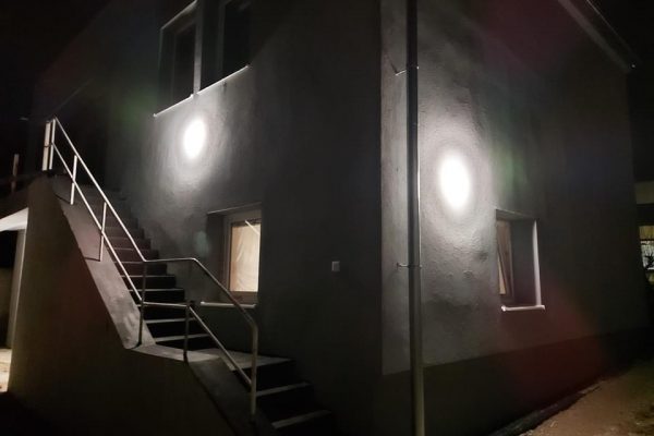 Referencie Involt - Finalizácia elektroinštalácie , osadením vypínačov , zásuviek , svietidiel a zapojením ističov v rozvodnej skrini.